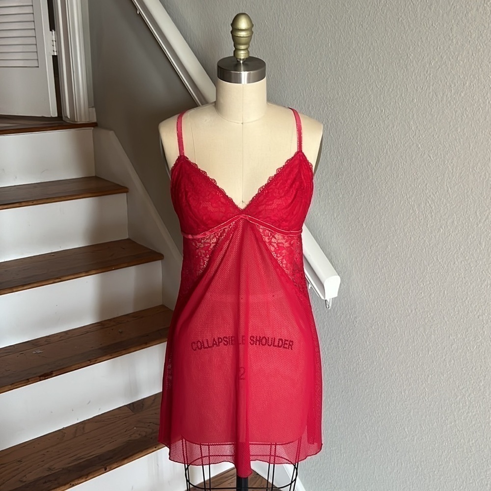 b.tempt'd by Wacoal Women's Lace Encounter Chemise Crimson Red​​​​​​​​​ - Picture 4 of 13